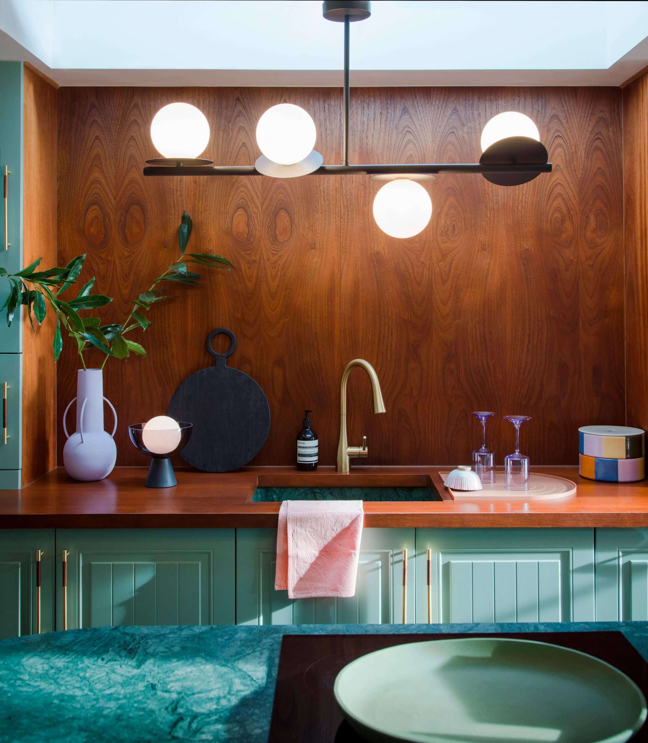 Eclectic Minimalist: a Path to Stylish Simplicity